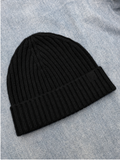 Classic Ribbed Beanie – Black