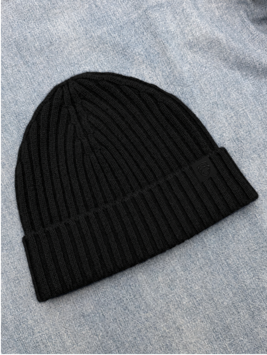 Classic Ribbed Beanie – Black